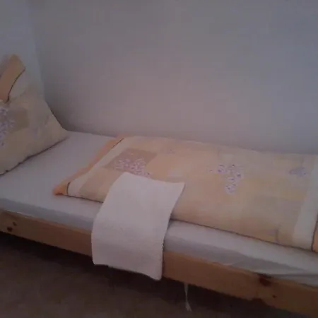 Bakonyi Margareta Vendeghaz * Bakonyszentlaszlo